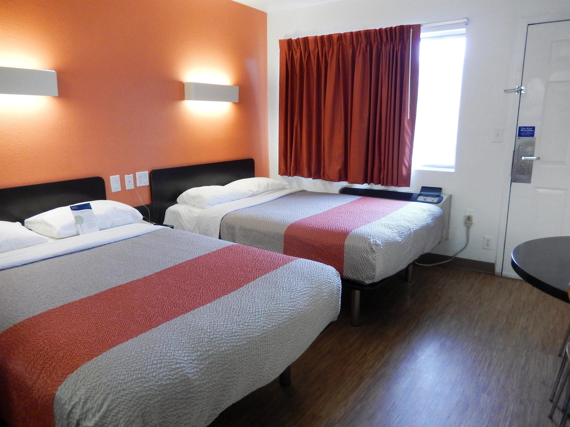 Motel 6-Clute, Tx Ngoại thất bức ảnh